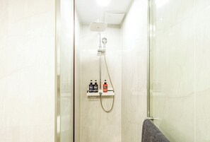 Double Room | Bathroom