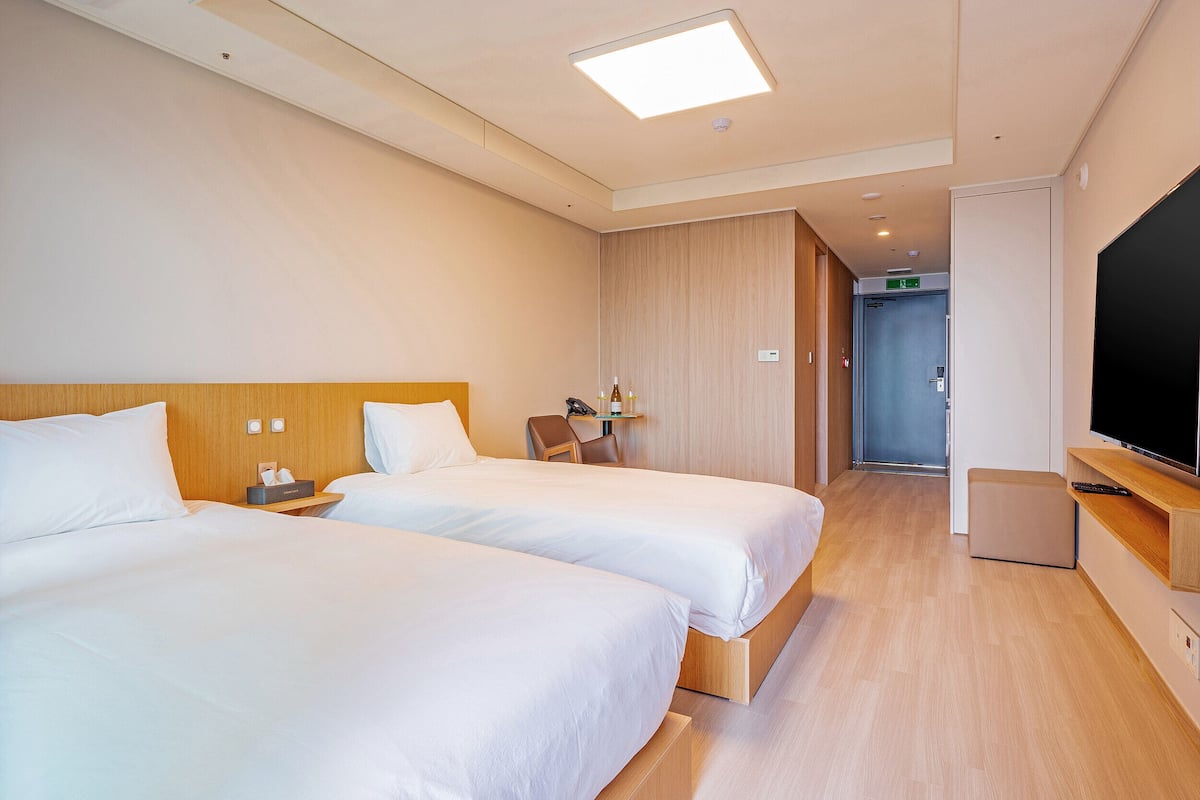 Superior Twin Room | Free WiFi