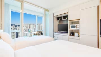 غرفة سوبريور لفردين | ألحفة محشوة بالريش وستائر تعتيم وتجهيزات عازلة للصوت وواي فاي مجانًا