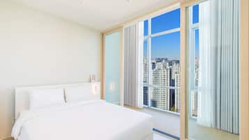 Copriletto in piuma, tende oscuranti, insonorizzazione