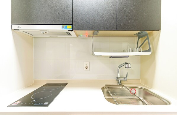 Superior Double Room (Cooking Allowed) | Private kitchen | Mini-fridge, microwave, cookware/dishes/utensils - Stay More Residence Dongtan (Hwaseong)