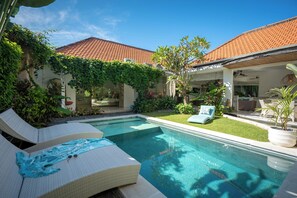 Outdoor pool - Villa 888 Eat Shop Play - 3BR Private Pool Oberoi (Badung)
