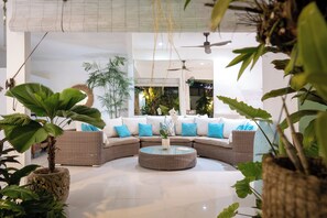 Interior - Villa 888 Eat Shop Play - 3BR Private Pool Oberoi (Badung)
