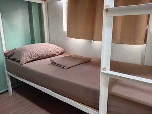 Deluxe dubbelrum - 1 queensize-säng | Sängkläder