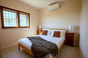 2 habitaciones, wifi gratis y ropa de cama 