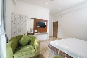 Deluxe Double Room | Desk, free WiFi - Hotel Royal Beach Exotica (Kanthi)