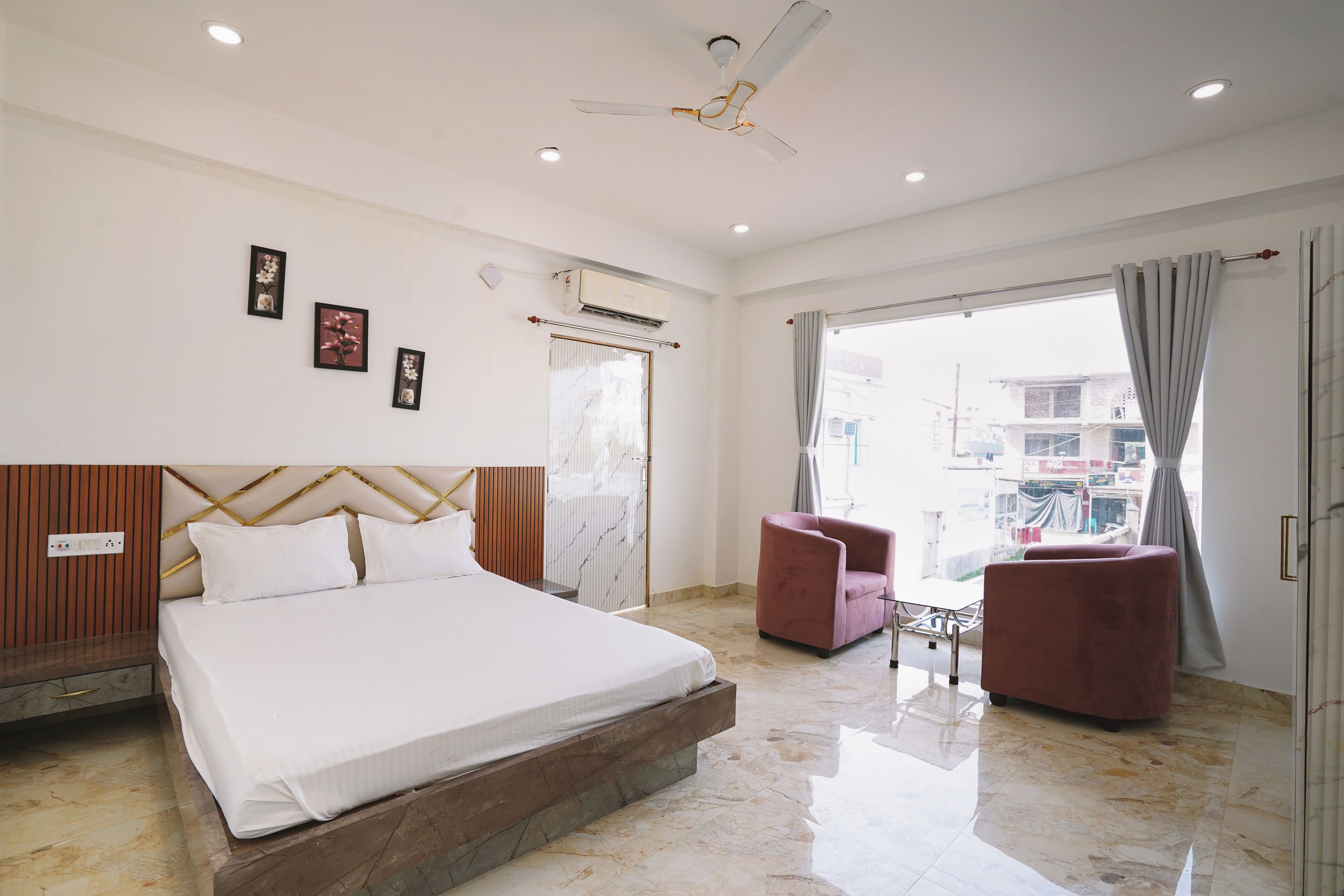 Executive Double Room | Free WiFi