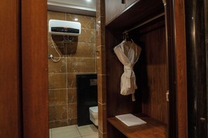 Đồ dùng nhà tắm miễn phí, khăn tắm, xà phòng, dầu gội