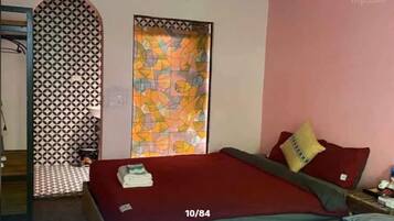 Desk, laptop workspace, free WiFi, bed sheets