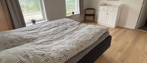 3 Schlafzimmer, Bügeleisen/Bügelbrett, kostenloses WLAN
