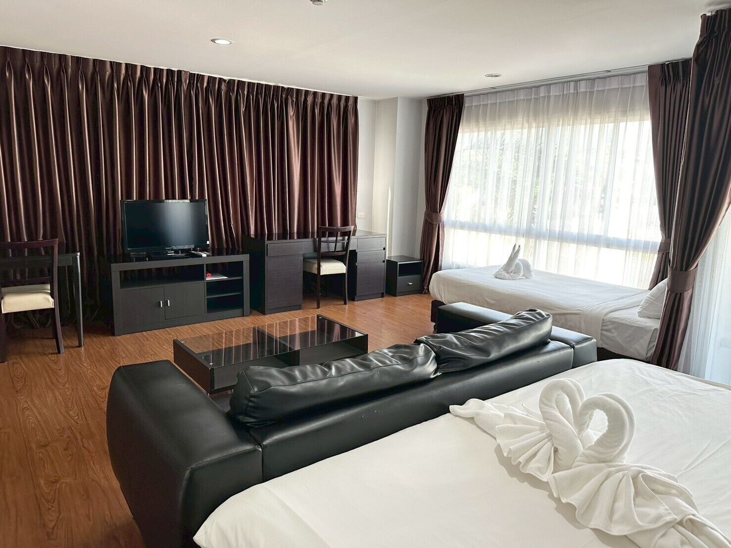 Free WiFi, bed sheets