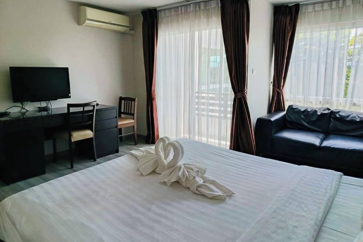 Deluxe Double Room, Balcony, City View | Free WiFi