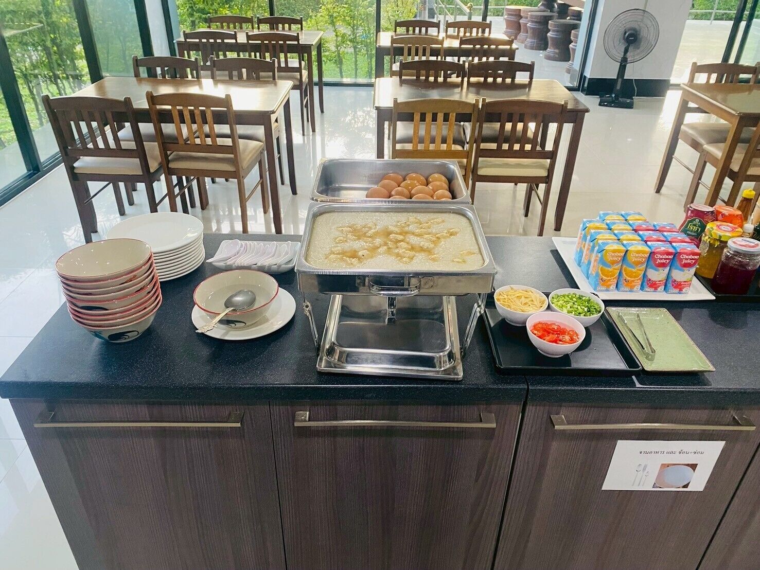 包每日自助早餐