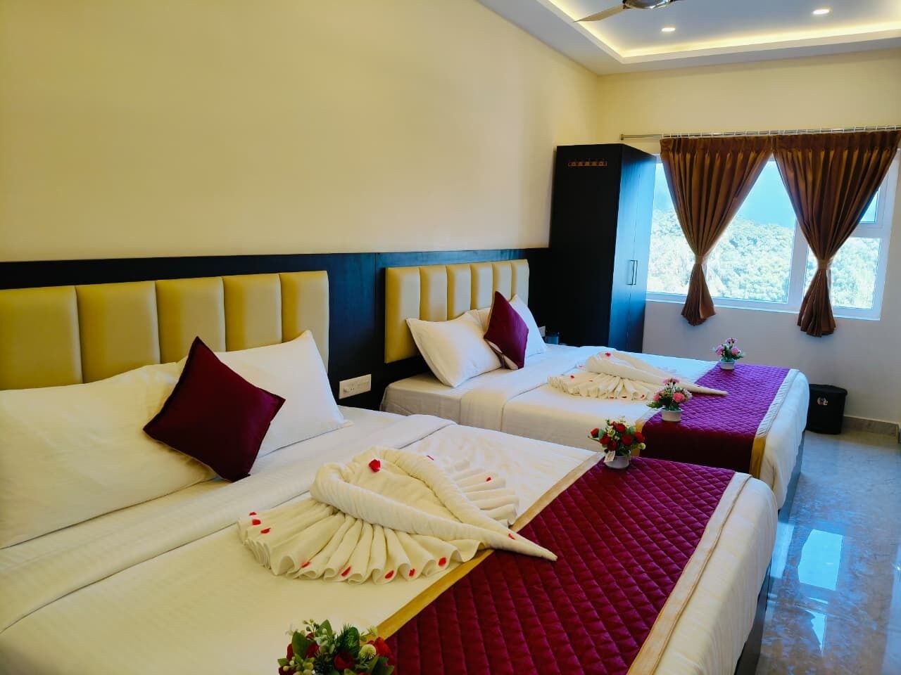 Deluxe Quadruple Room | Egyptian cotton sheets, premium bedding, free WiFi, bed sheets