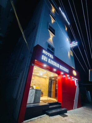 Mặt tiền nơi lưu trú