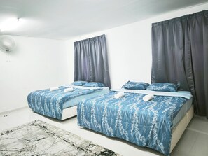 Family Suite - OYO 91244 Aufa Chalet (Kuala Terengganu)