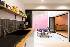 Fridge, microwave, oven, dishwasher - Rose Trémière near the beach (Les Sables-d´Olonne)