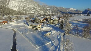 المنشأة من الخارج