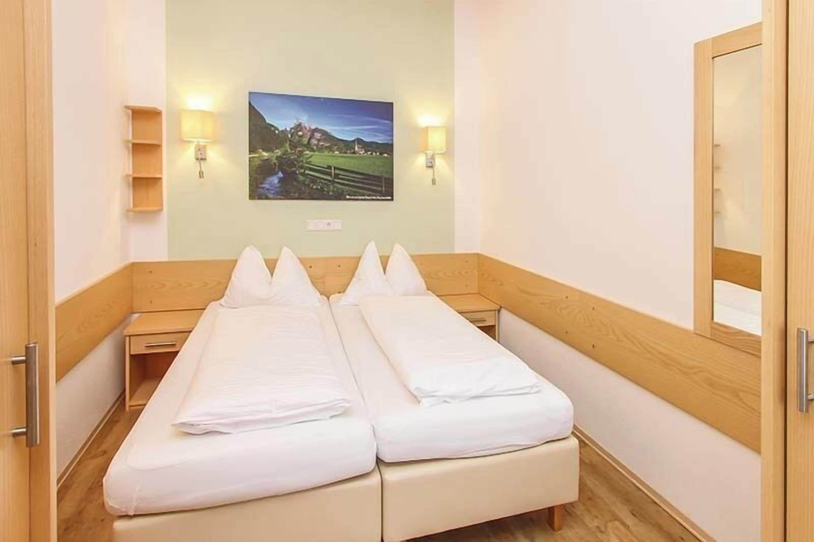 Junior Suite | In-room safe, blackout curtains, free WiFi