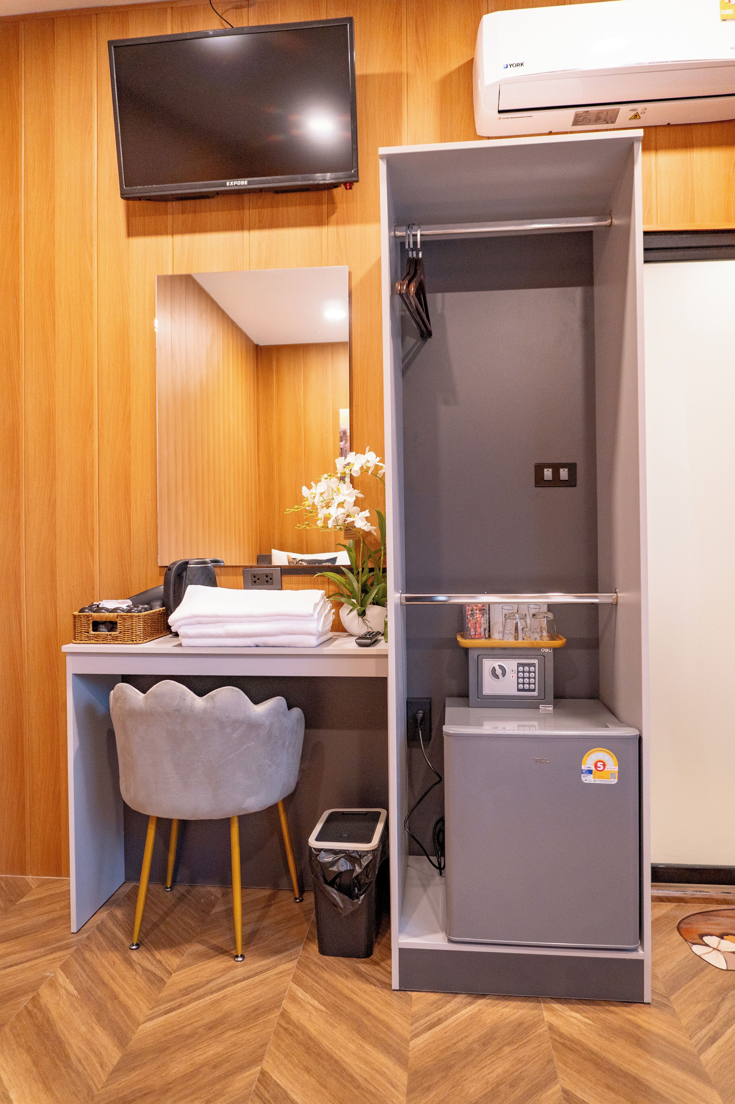 Casa estándar | Escritorio, espacio para trabajar con laptop y wifi gratis 