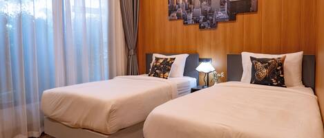 Standard House | Desk, laptop workspace, free WiFi