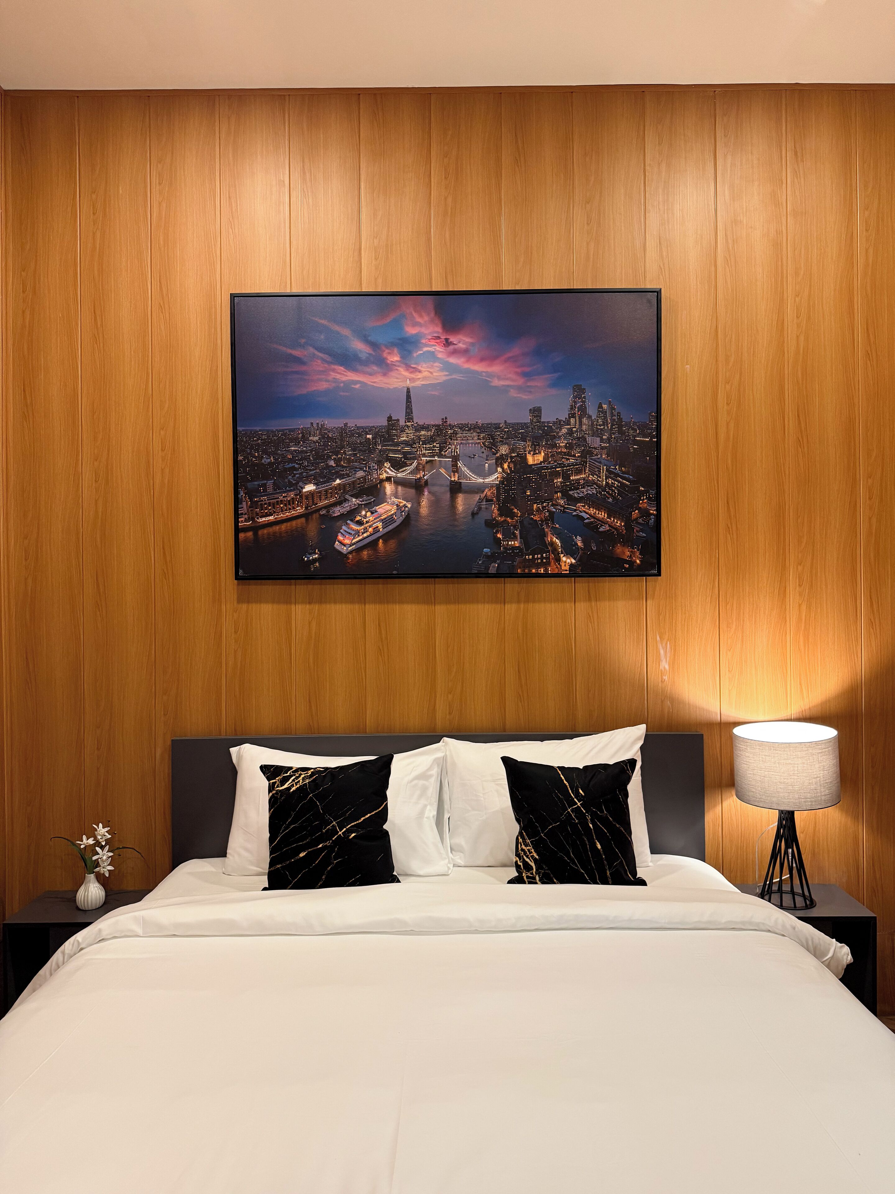 Deluxe House | Desk, laptop workspace, free WiFi