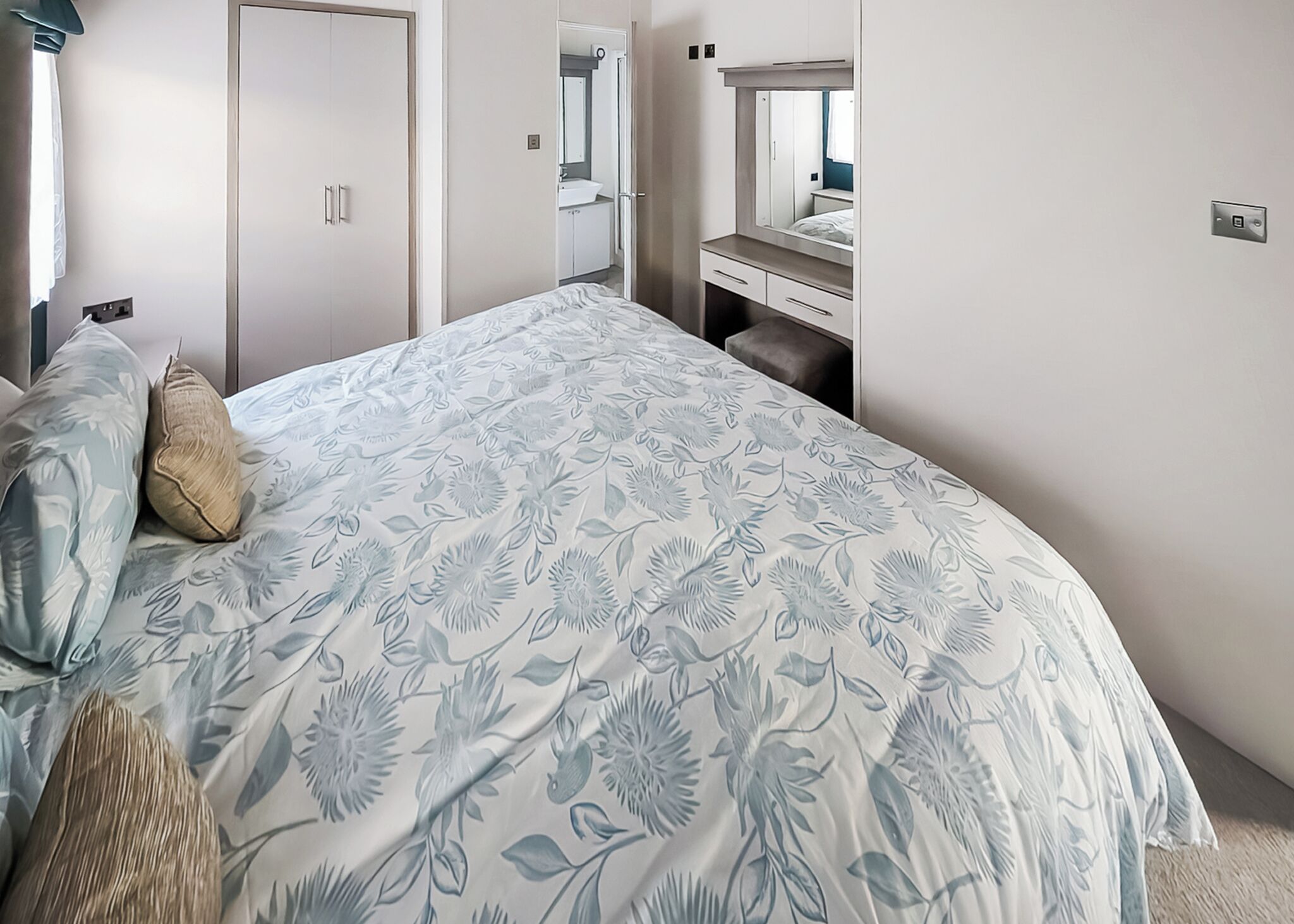 2 bedrooms
