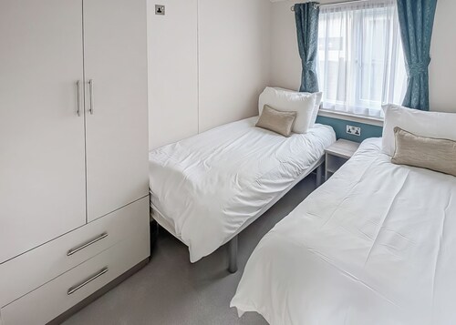 Superior 2 Bed Lodge (14ft wide)