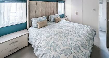 Superior 2 Bed Lodge (14ft wide)