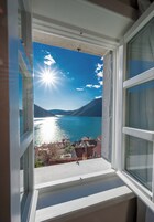 In-room safe, laptop workspace, iron/ironing board, free WiFi