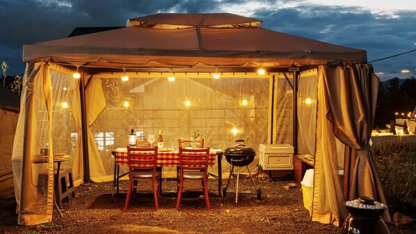 ベーシック ルーム 1 ベッドルーム (Room 202) | 1 室のベッドルーム、WiFi (無料)