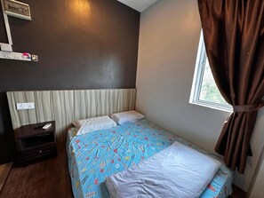 Quarto casal luxo | Wi-Fi de cortesia, roupa de cama