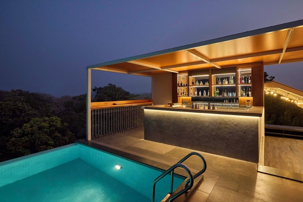 Bar junto a la alberca