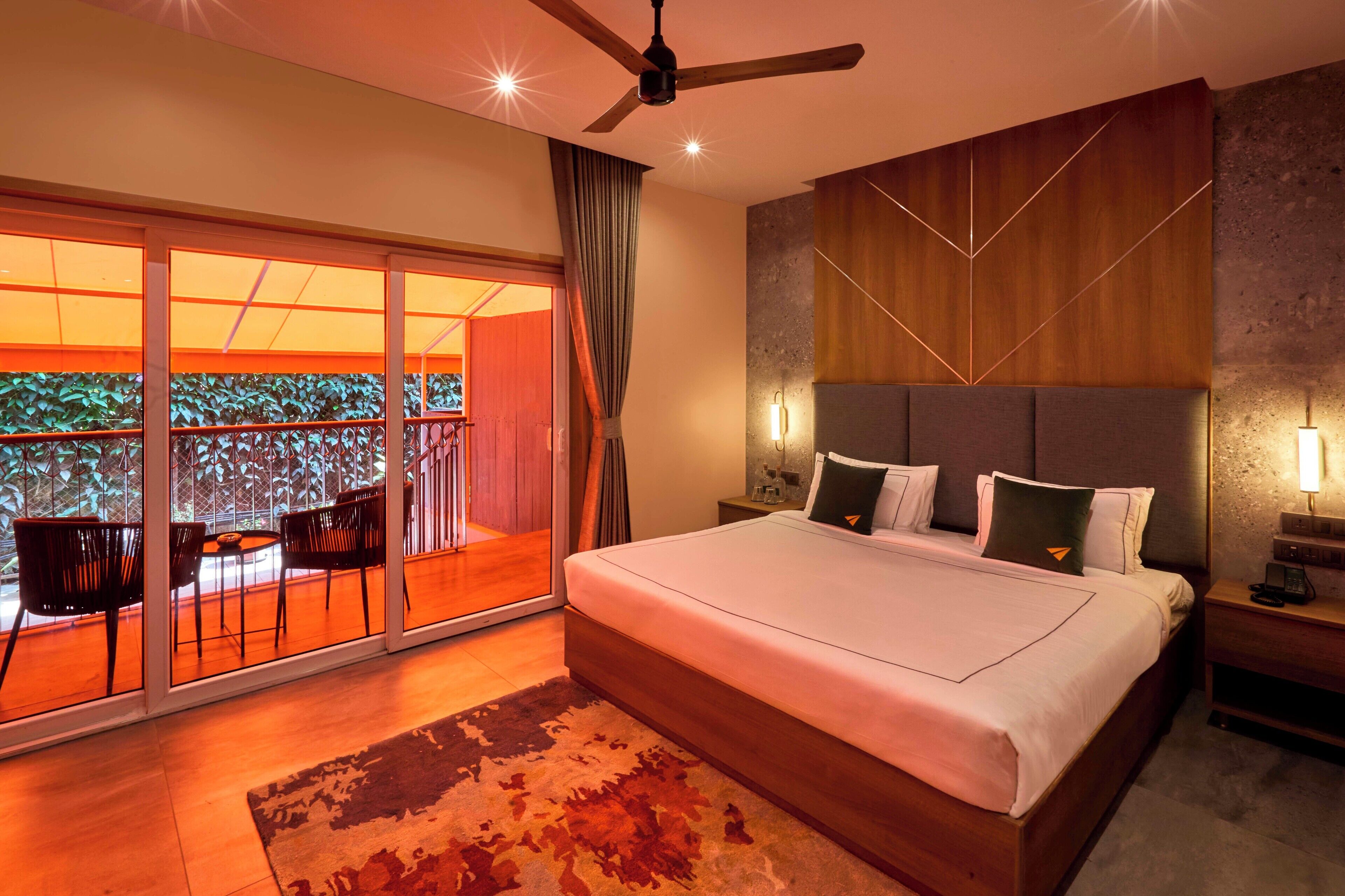 Junior Suite, Jetted Tub | Premium bedding, minibar, in-room safe, blackout drapes