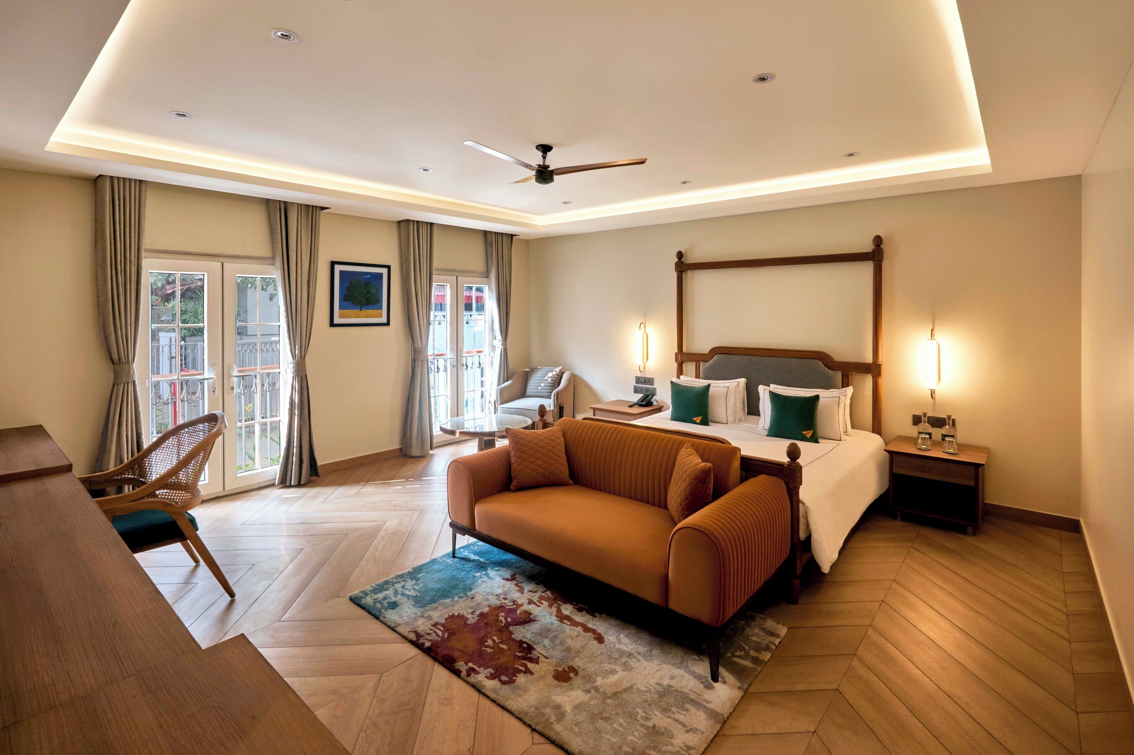 Suite | Premium bedding, minibar, in-room safe, blackout drapes