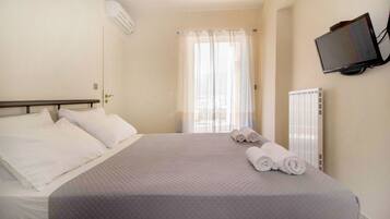 Apartment, Stadtblick | Bügeleisen/Bügelbrett, kostenlose Babybetten, kostenloses WLAN