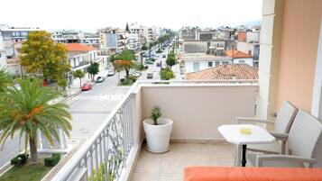 Apartment, Stadtblick | Balkon