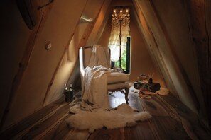 Deluxe Double Room, Garden View No9 | Free WiFi - CASTELUL DE LUT (Porumbacu de Jos)