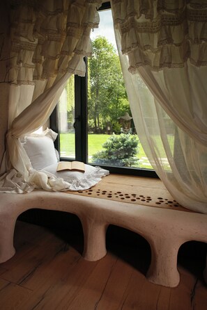 Deluxe Double Room, Garden View No7 | Free WiFi