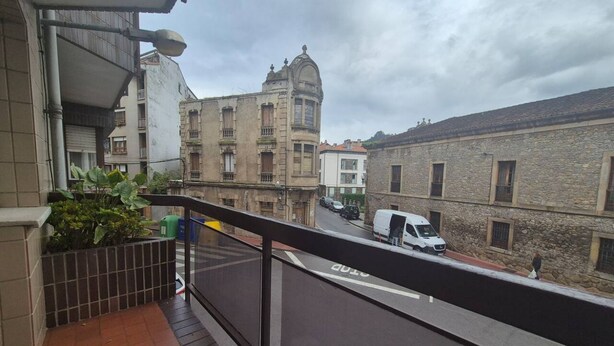 Unclassified image, 1 of 19, button - 213A by R2R Consulting Maximino Apartment (Villaviciosa)