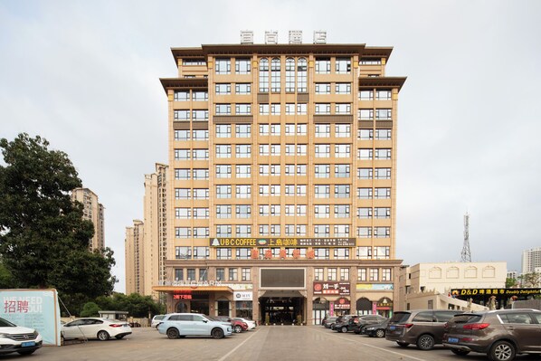 المنشأة من الخارج