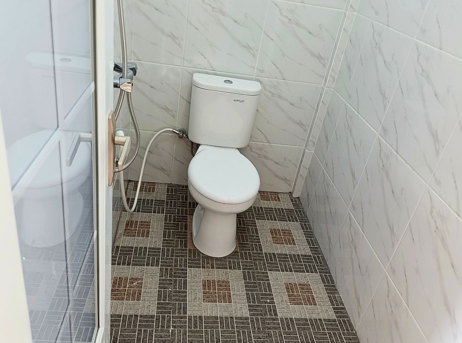 Shower, rainfall showerhead, towels, soap