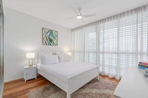 2 chambres, fer et planche à repasser, Wi-Fi, draps fournis