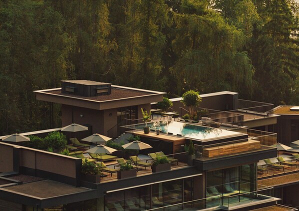 المنشأة من الخارج