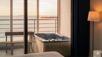 Basic Room, 1 Bedroom (Room 302 (Ocean View / Spa)) | 1 bedroom, free WiFi