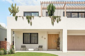 Exterior - Sol House by Coast Hosting (North Avoca)