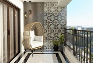 Terrace/patio - Charming 1-bedroom apartment in Pune with AC (Pune)