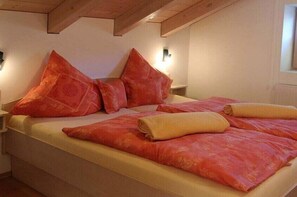 1 dormitori, planxa i posts de planxar, wifi gratuïta i roba de llit 