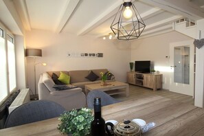 Smart TV, DVD player, books - Holiday home with 2 bedrooms (Greetsiel)