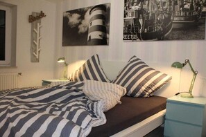 3 bedrooms, travel cot, free WiFi - Holiday home with 3 bedrooms (Greetsiel)